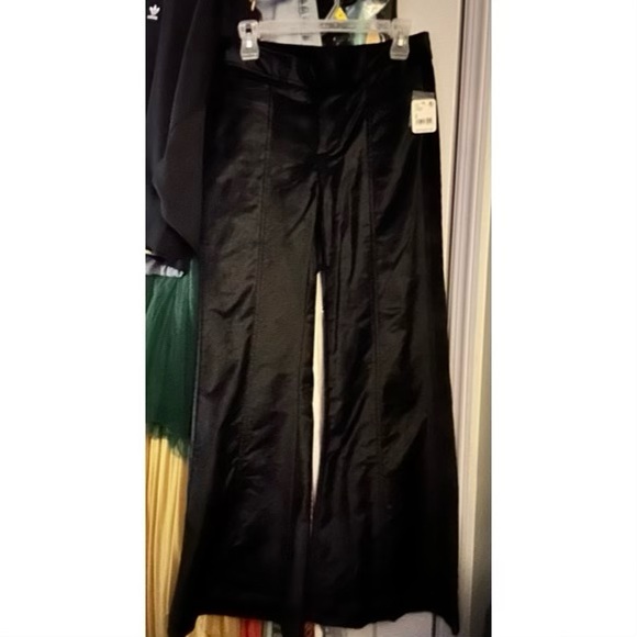NWT Free People Walk With You Velvet Trousers in Black, Sz. 6 - Picture 11 of 14